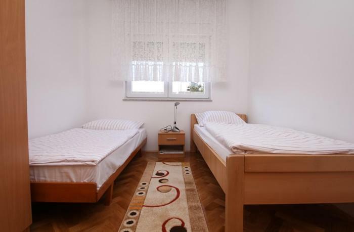 Apartmani Pranjic Каштела Экстерьер фото