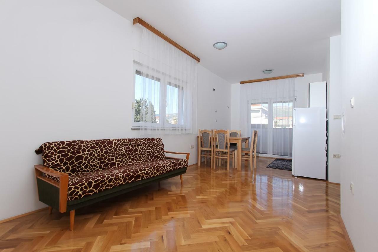 Apartmani Pranjic Каштела Экстерьер фото