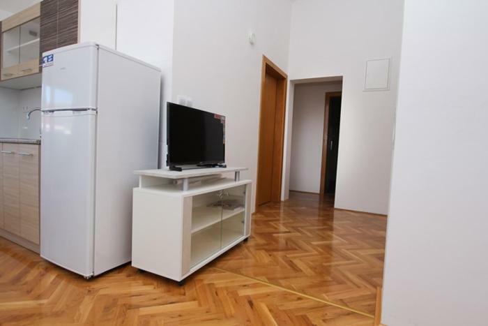 Apartmani Pranjic Каштела Экстерьер фото