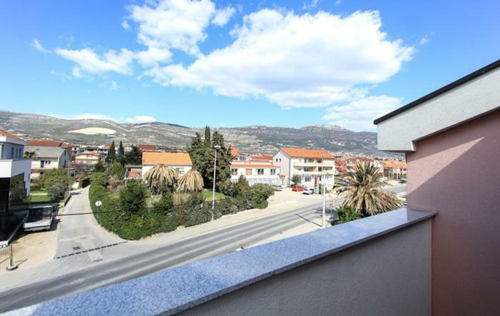 Apartmani Pranjic Каштела Экстерьер фото