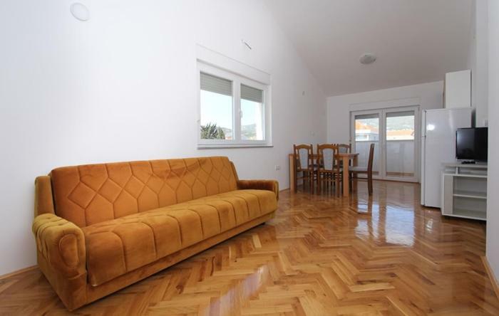 Apartmani Pranjic Каштела Экстерьер фото