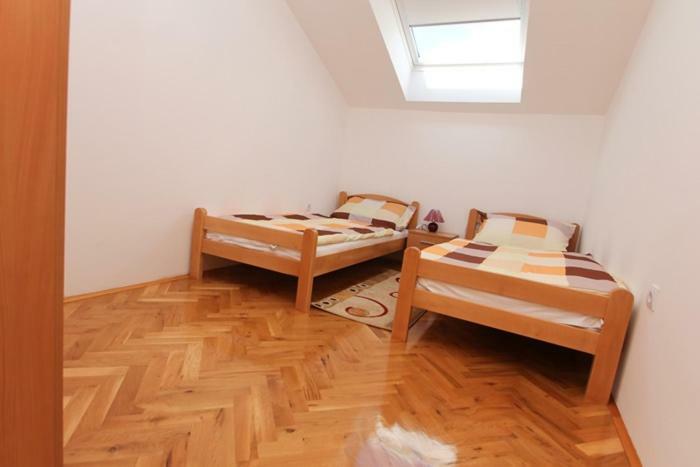 Apartmani Pranjic Каштела Экстерьер фото