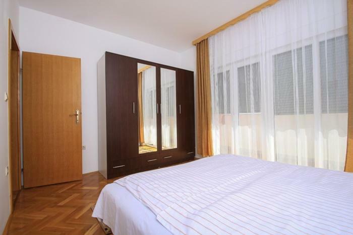 Apartmani Pranjic Каштела Экстерьер фото