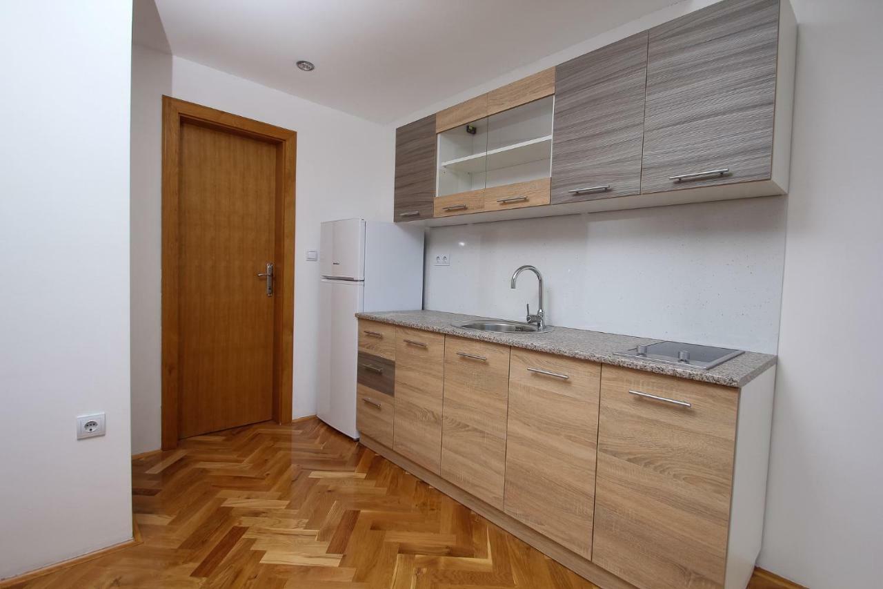 Apartmani Pranjic Каштела Экстерьер фото